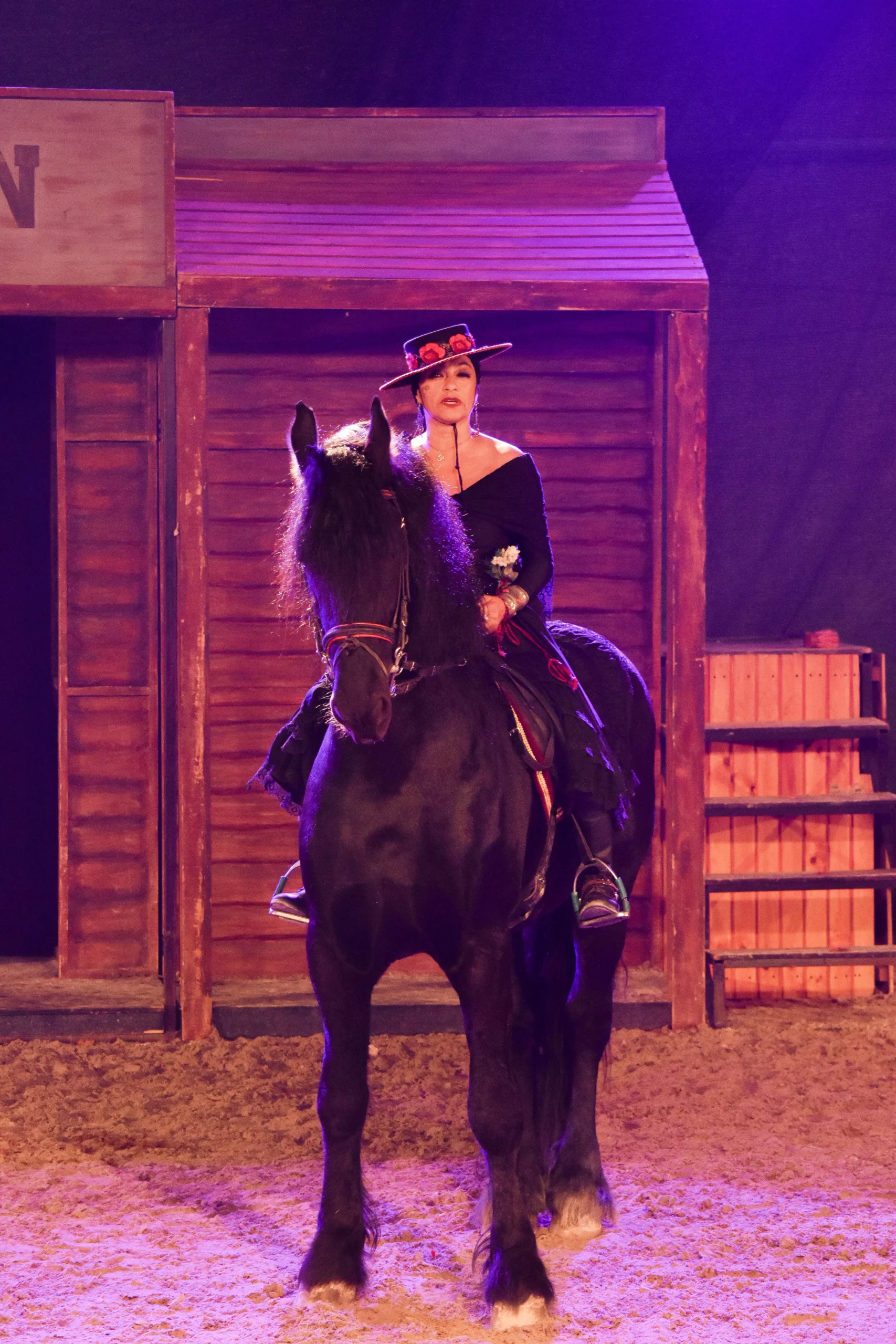 Zorro fekete lovon a Nemzeti Lovas Színház előadásában